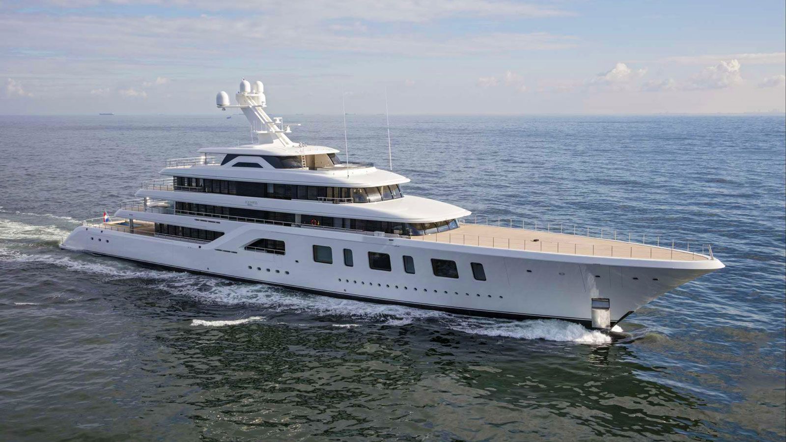 Aquarius yacht (Feadship, 92m, 2016)